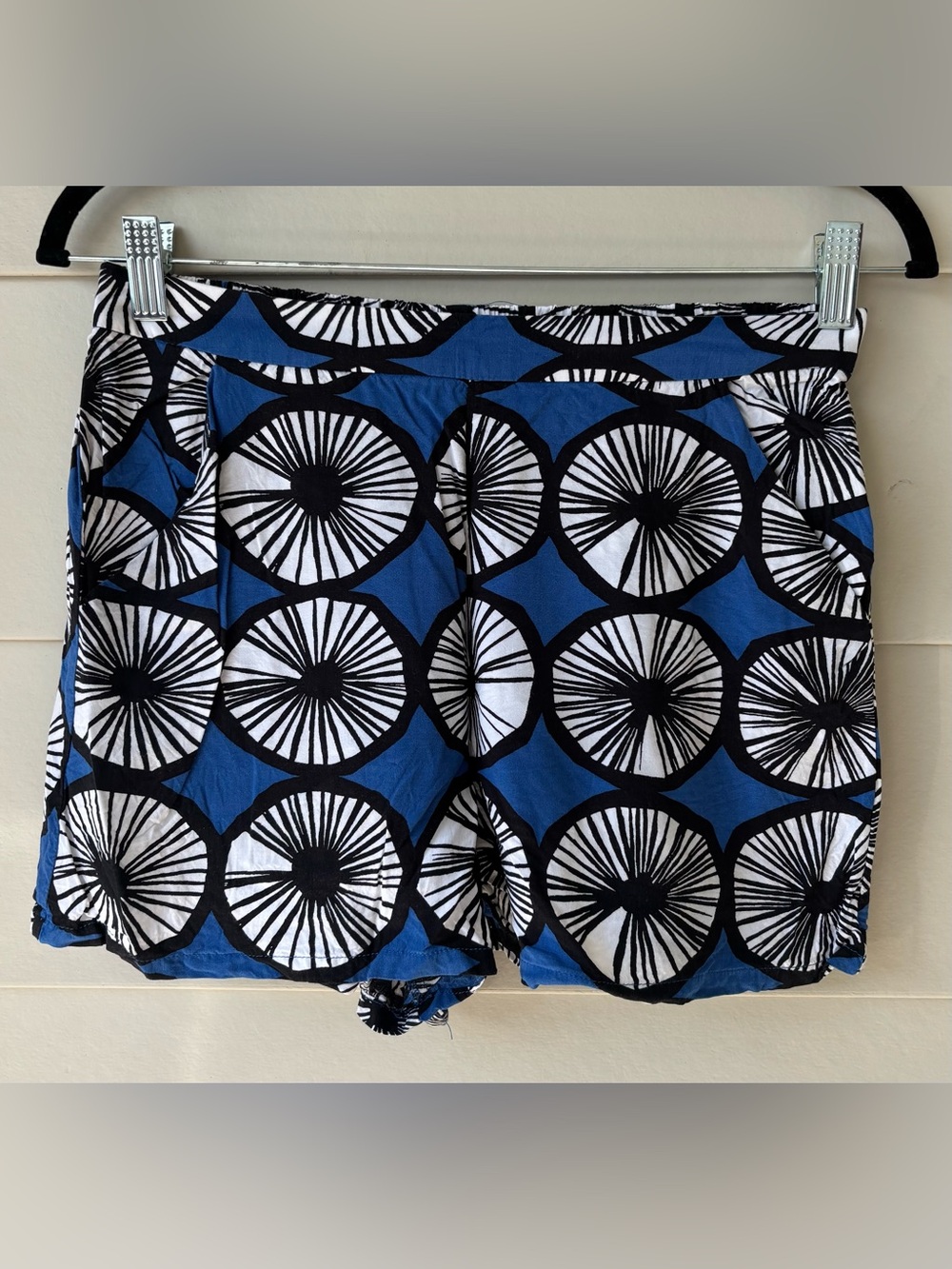 Patterned Blue Black White Women’s Bermuda Shorts